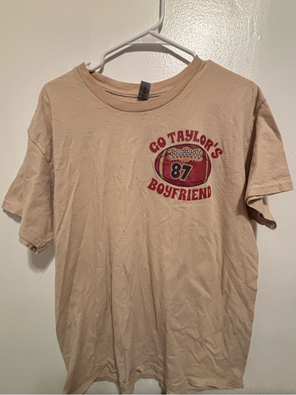 TAYLOR SWIFT CHIEFS T-SHIRT SIZE L